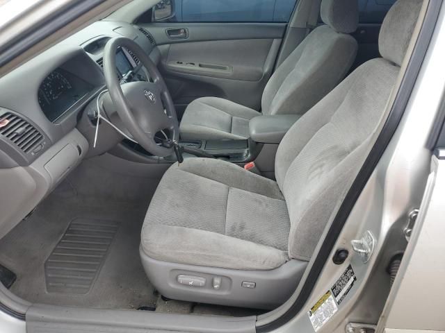 2004 Toyota Camry LE