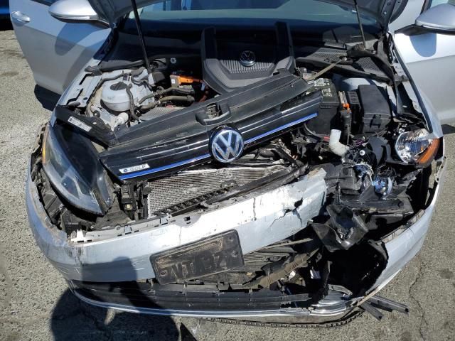 2016 Volkswagen E-GOLF SE