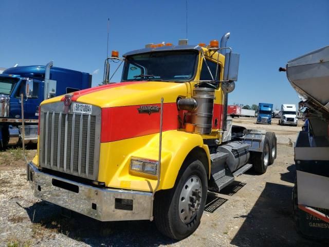 2005 Kenworth Construction T800