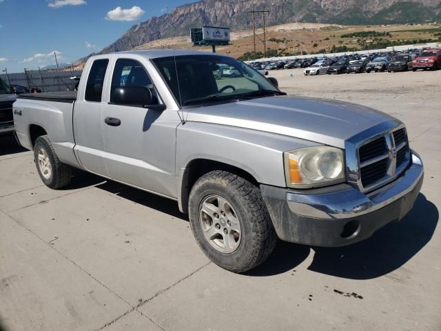 2005 Dodge Dakota SLT