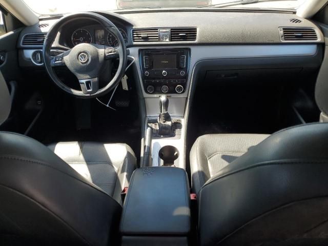 2013 Volkswagen Passat SE