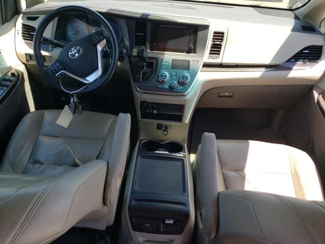 2015 Toyota Sienna XLE