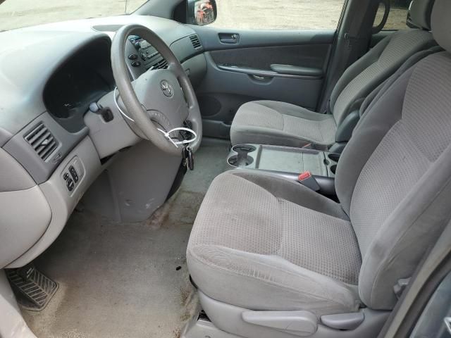 2006 Toyota Sienna CE