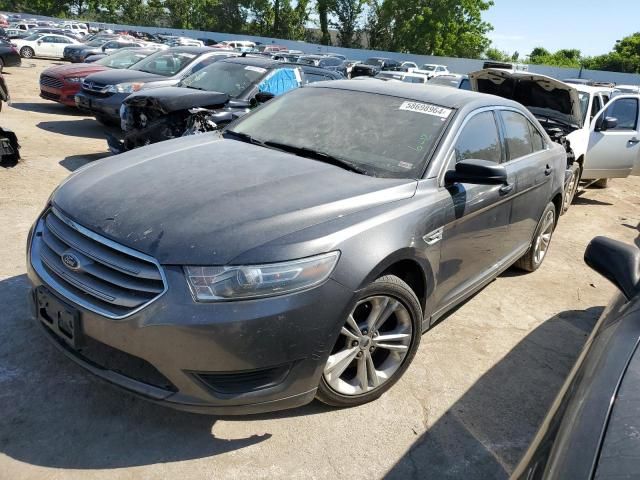 2015 Ford Taurus SE