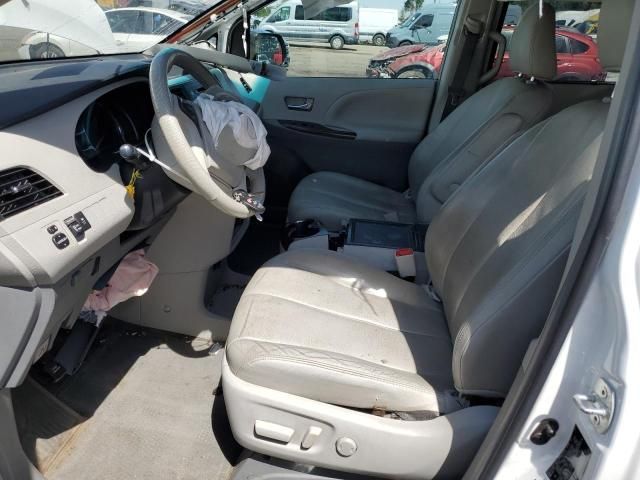 2013 Toyota Sienna XLE