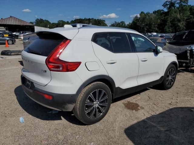 2019 Volvo XC40 T5 Momentum