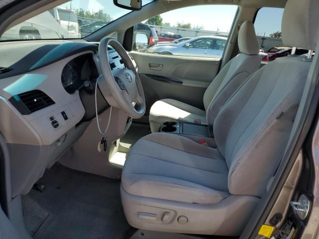 2012 Toyota Sienna LE