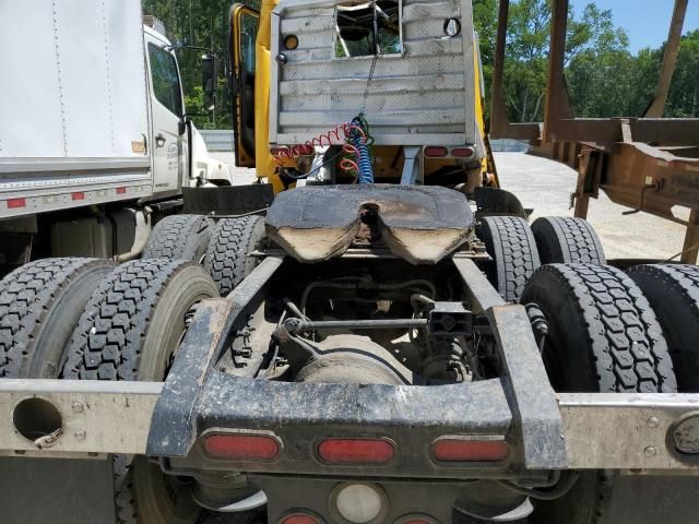 2007 Freightliner Conventional Columbia