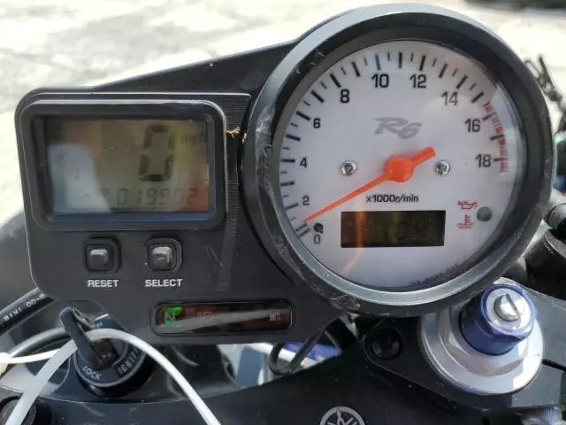 2002 Yamaha YZFR6 L