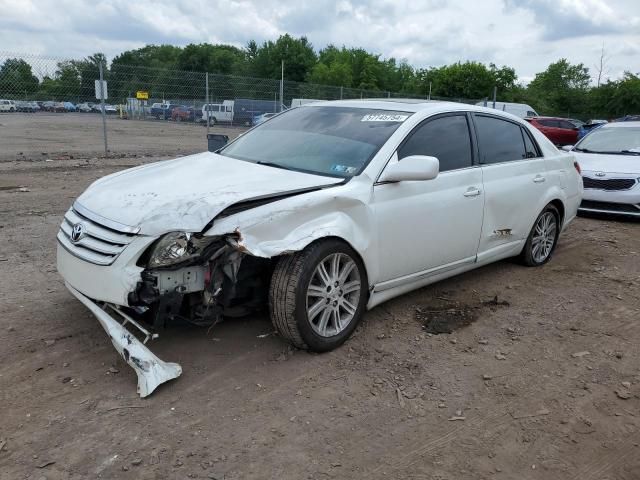 2005 Toyota Avalon XL