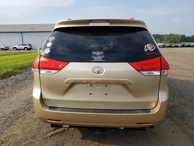 2011 Toyota Sienna LE