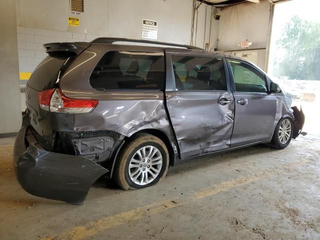 2011 Toyota Sienna XLE