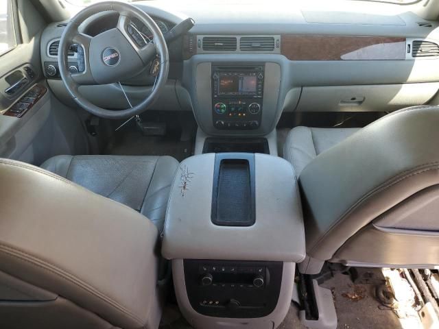 2011 GMC Yukon XL K1500 SLT