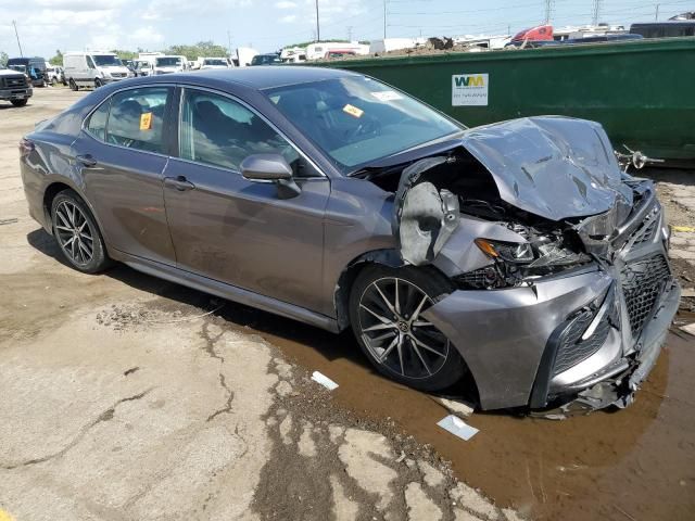 2022 Toyota Camry SE