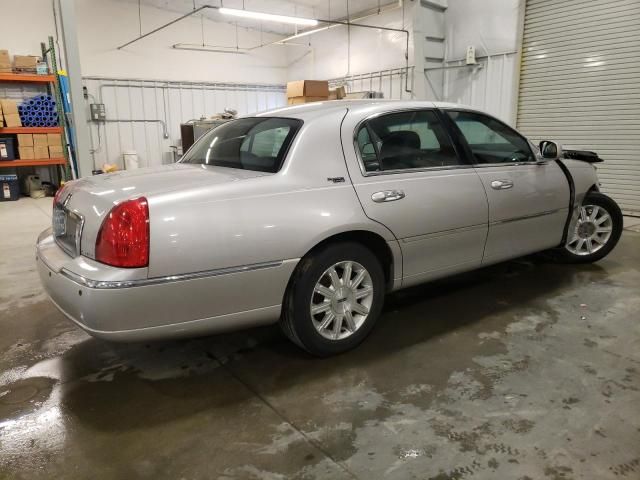 2011 Lincoln Town Car Signature Limited