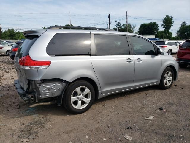 2013 Toyota Sienna LE