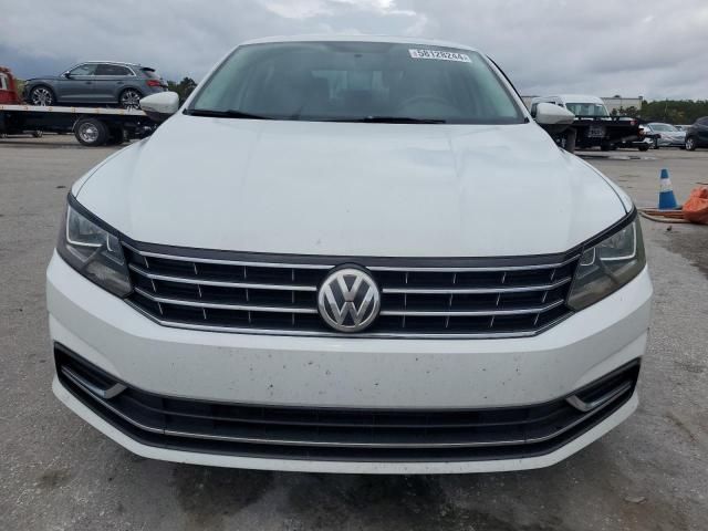 2016 Volkswagen Passat SE