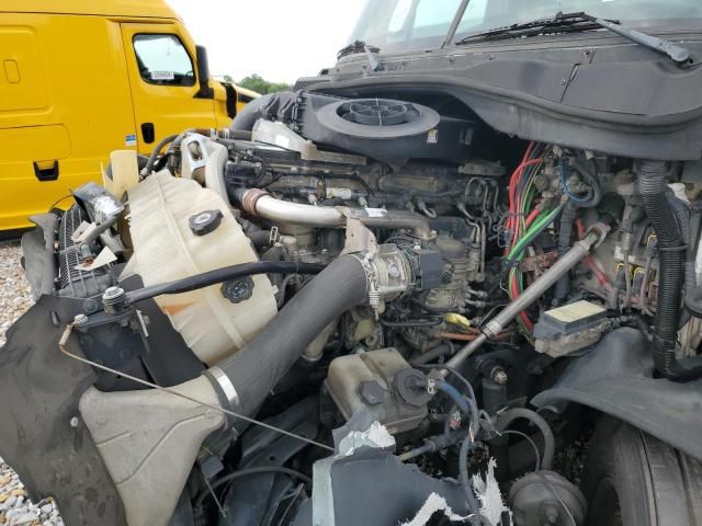 2014 Freightliner Cascadia 125