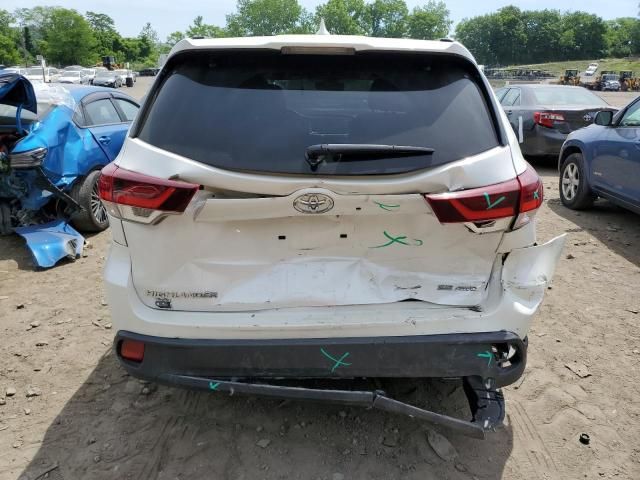 2019 Toyota Highlander SE