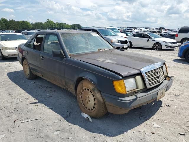 1988 Mercedes-Benz 300 E