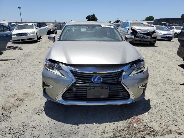 2016 Lexus ES 300H