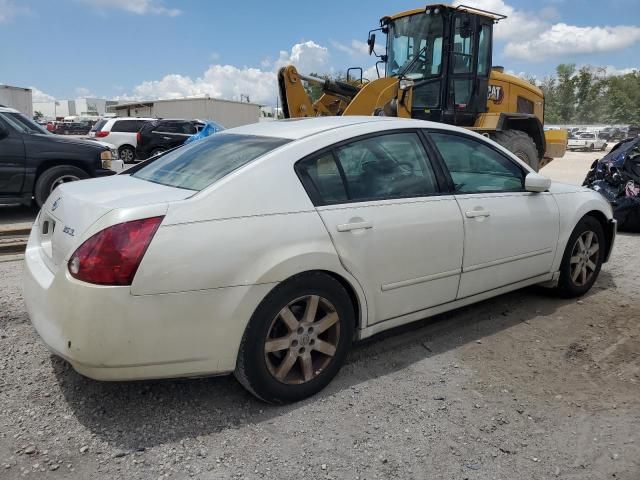 2004 Nissan Maxima SE