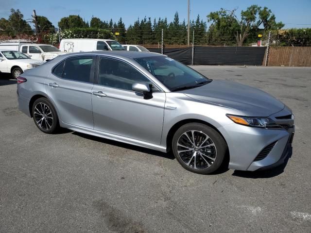 2020 Toyota Camry SE