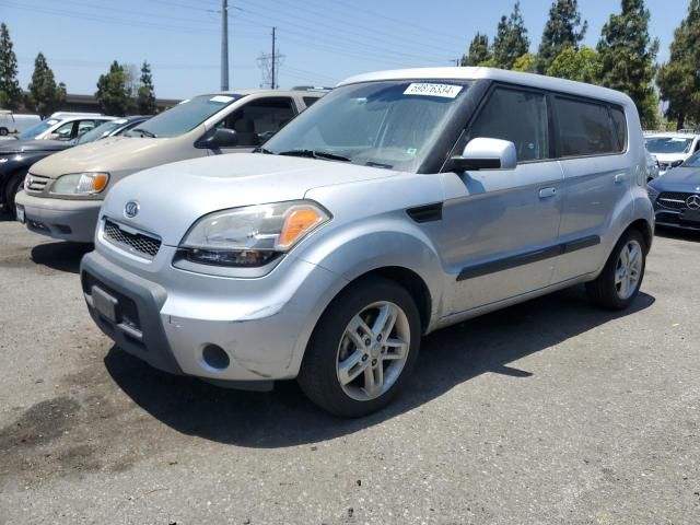 2010 KIA Soul +