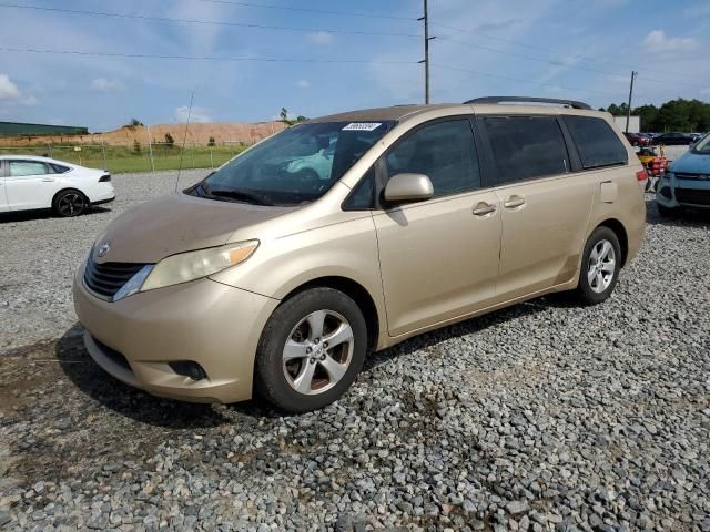 2012 Toyota Sienna LE