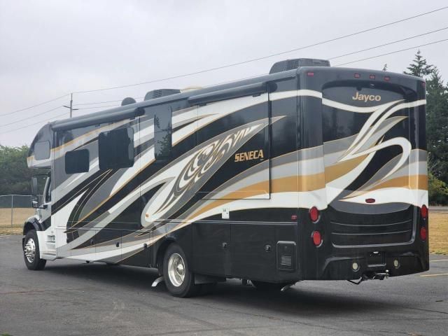 2018 Freightliner Chassis S-2