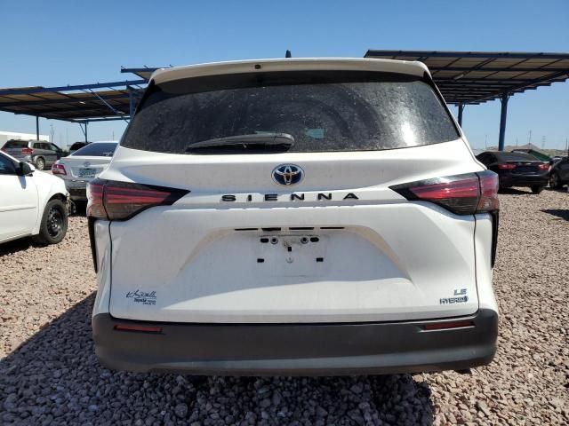 2021 Toyota Sienna LE