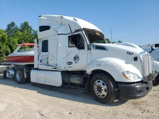 2022 Kenworth Construction T680