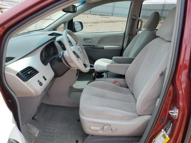 2012 Toyota Sienna LE