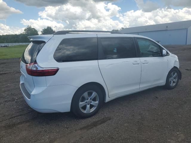 2015 Toyota Sienna LE