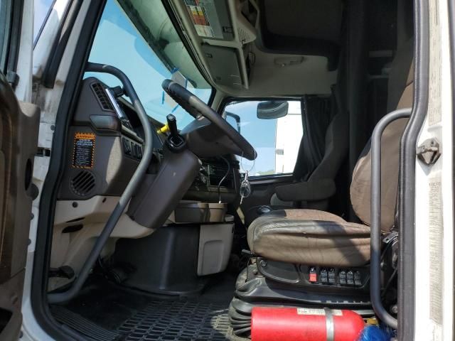 2015 Volvo VN VNL