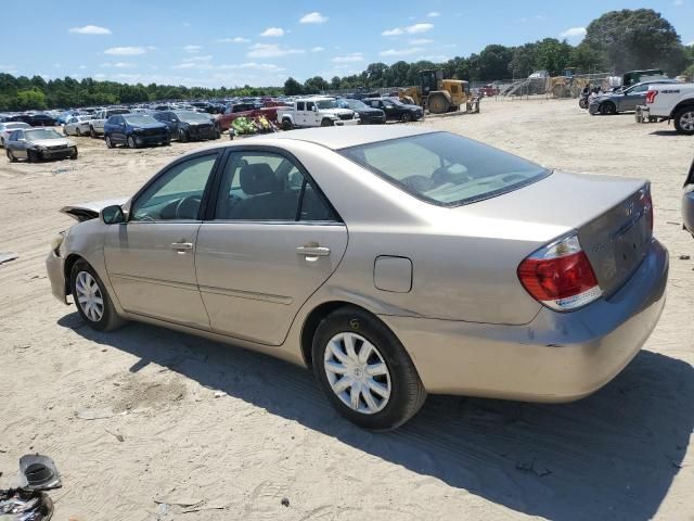 2005 Toyota Camry LE