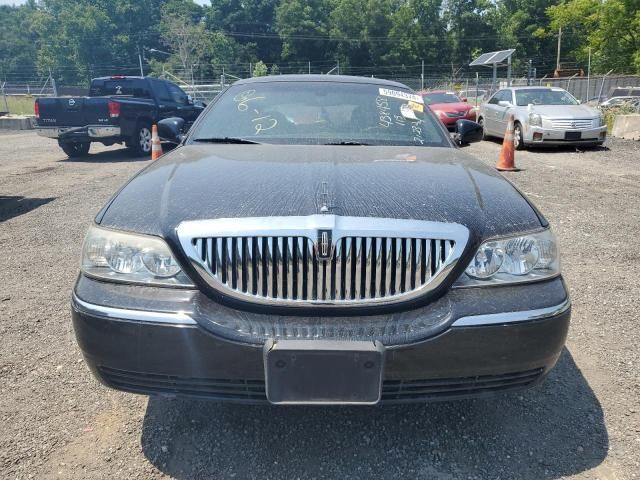 2009 Lincoln Town Car Signature Limited