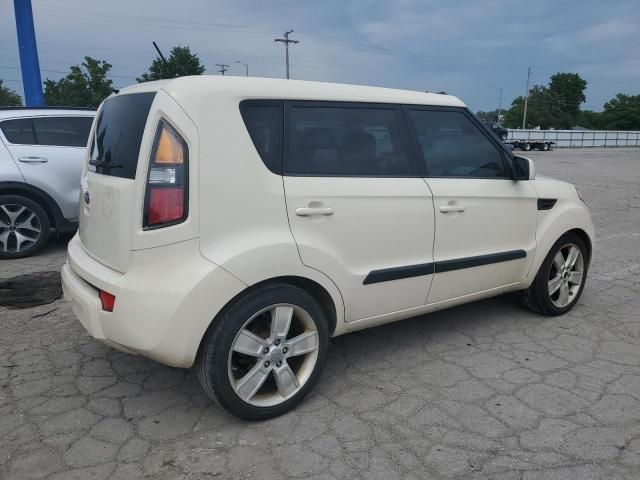 2011 KIA Soul +