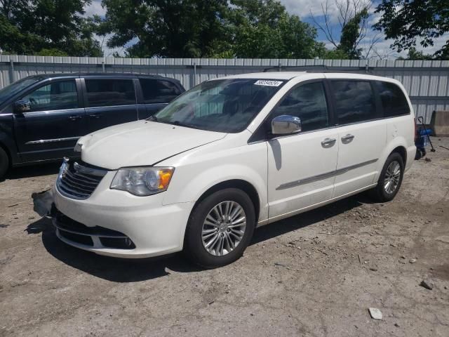 2013 Chrysler Town & Country Touring L