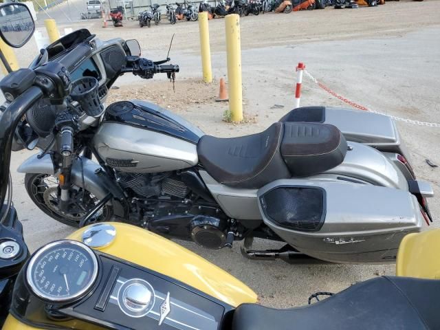 2023 Harley-Davidson Flhxse