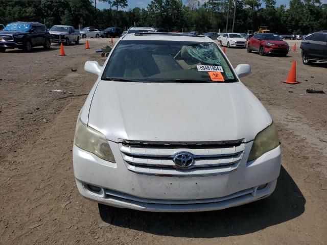 2005 Toyota Avalon XL