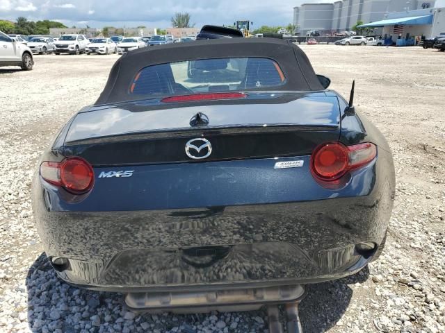 2016 Mazda MX-5 Miata Grand Touring