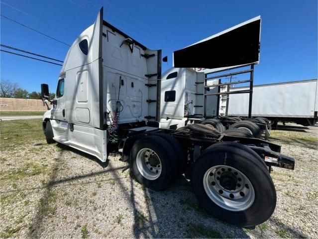 2018 Freightliner Cascadia 125