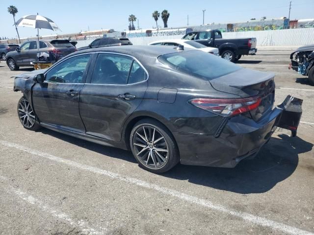 2022 Toyota Camry SE