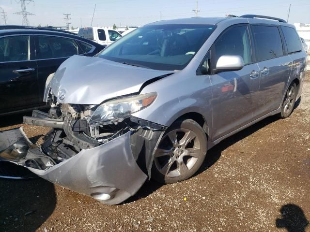 2012 Toyota Sienna Sport