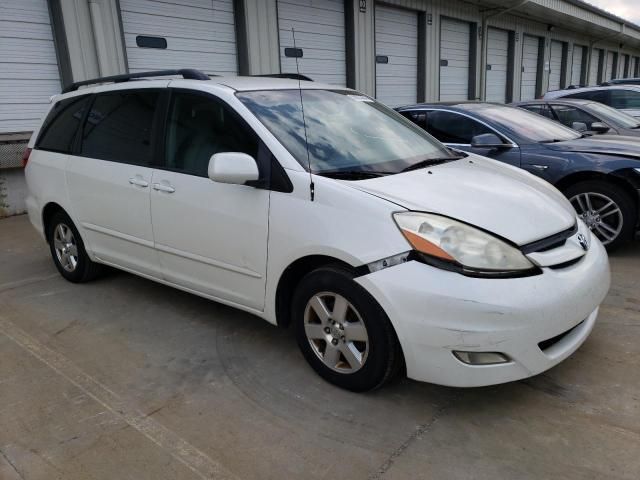 2009 Toyota Sienna XLE