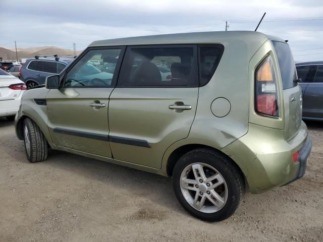 2011 KIA Soul +