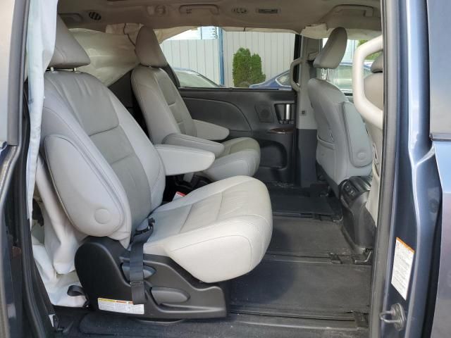 2015 Toyota Sienna XLE