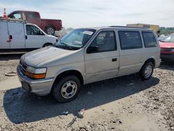 Vehiculos salvage en venta de Copart Cahokia Heights, IL: 1993 Dodge Caravan SE