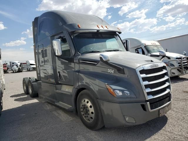 2021 Freightliner Cascadia 126